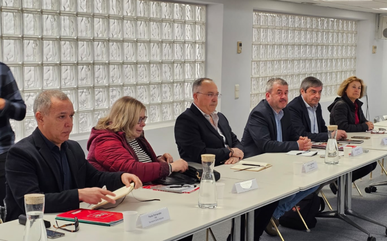 Primeira reunião negocial